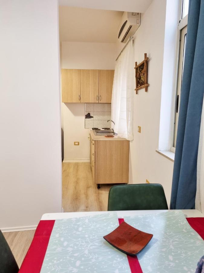 Cozy Apartment In City Center Tirana Exterior photo